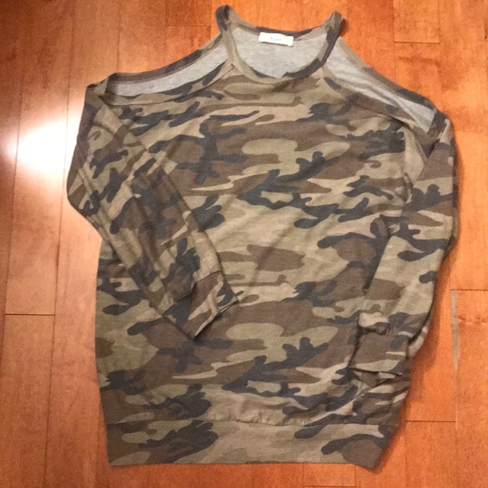 Camo cold shoulder relaxed fit top
